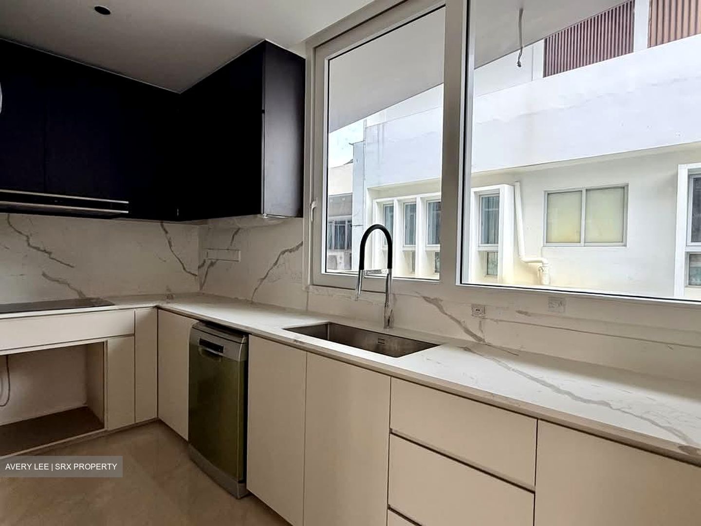 Grace Garden (D15), Terrace #556876011